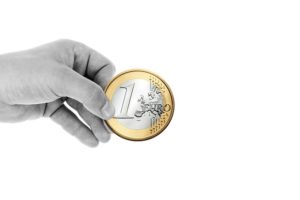 Pôžička pred výplatou sa občas hodí každému z nás